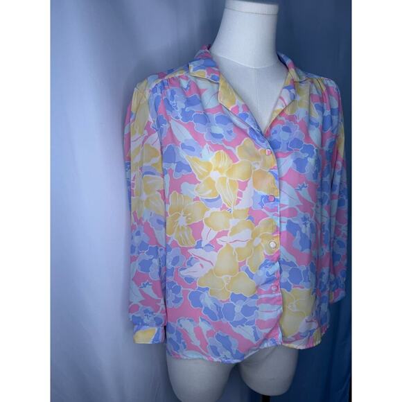 Vintage Floral Blouse -Made In The USA - Picture 11 of 13